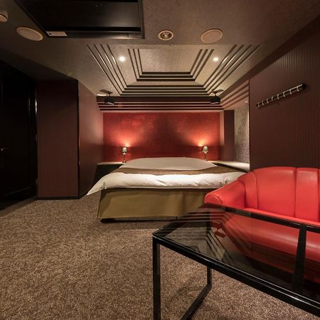 ホテル ジェムジェム 十三 (Adults Only) Osaca Exterior foto