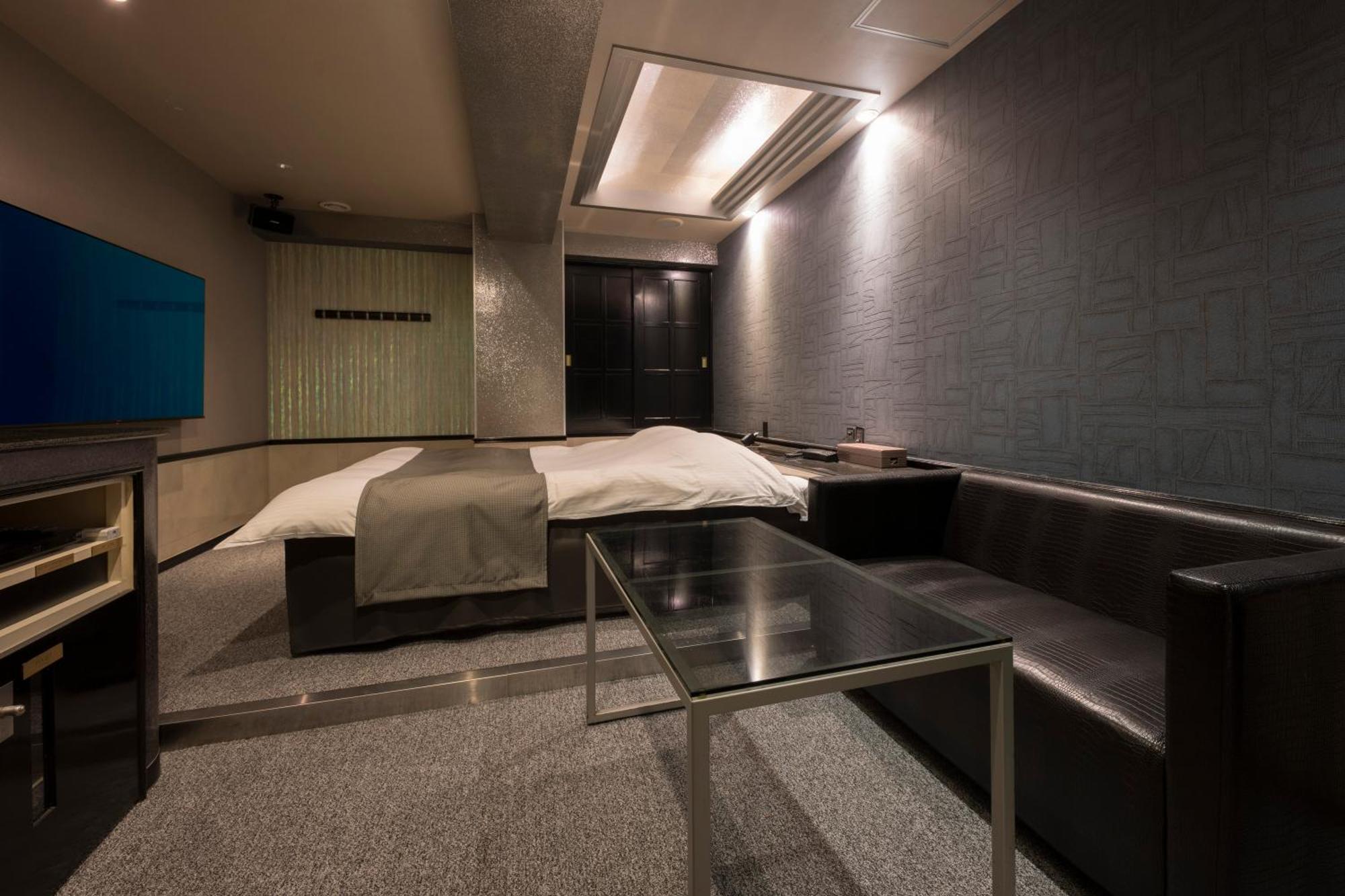 ホテル ジェムジェム 十三 (Adults Only) Osaca Exterior foto